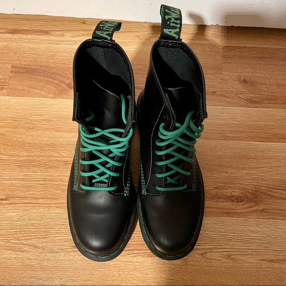 Dr. Martens 1460 Contrast Stitch Green Boots 8 - Picture 5 of 6
